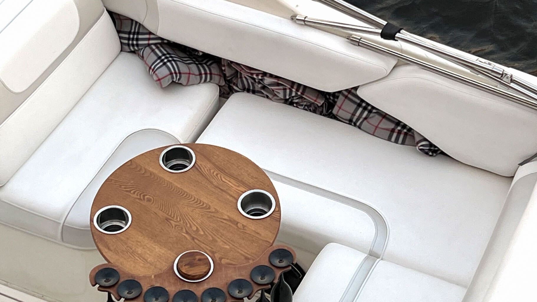 Marine vinyl seating and gelcoat on a boat interior, the surfaces sunscreen containing avobenzone can stain